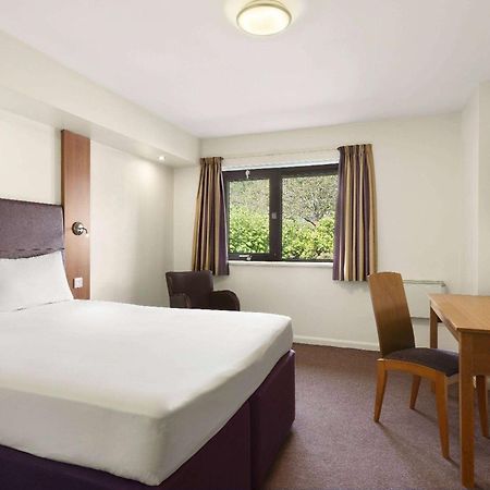 Days Inn Kendal - Killington Lake Экстерьер фото
