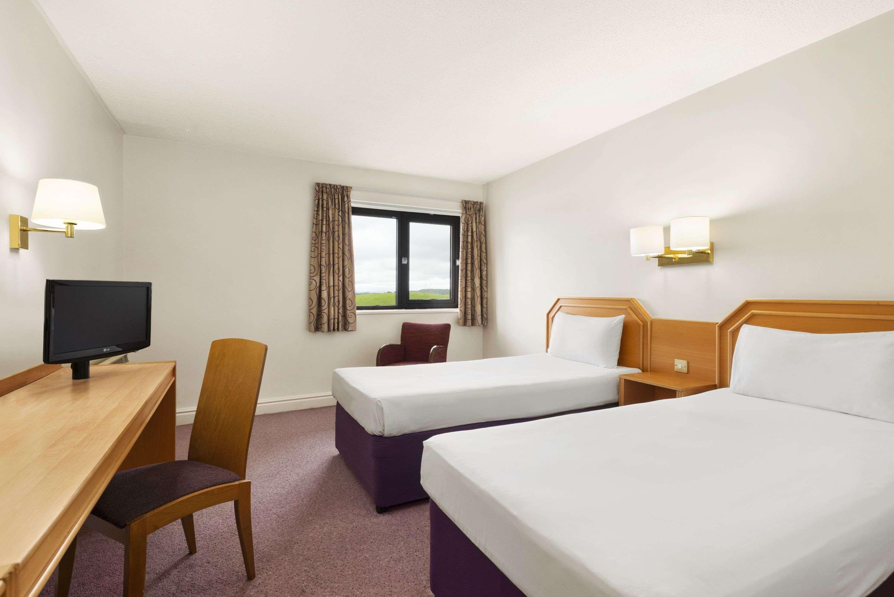 Days Inn Kendal - Killington Lake Экстерьер фото
