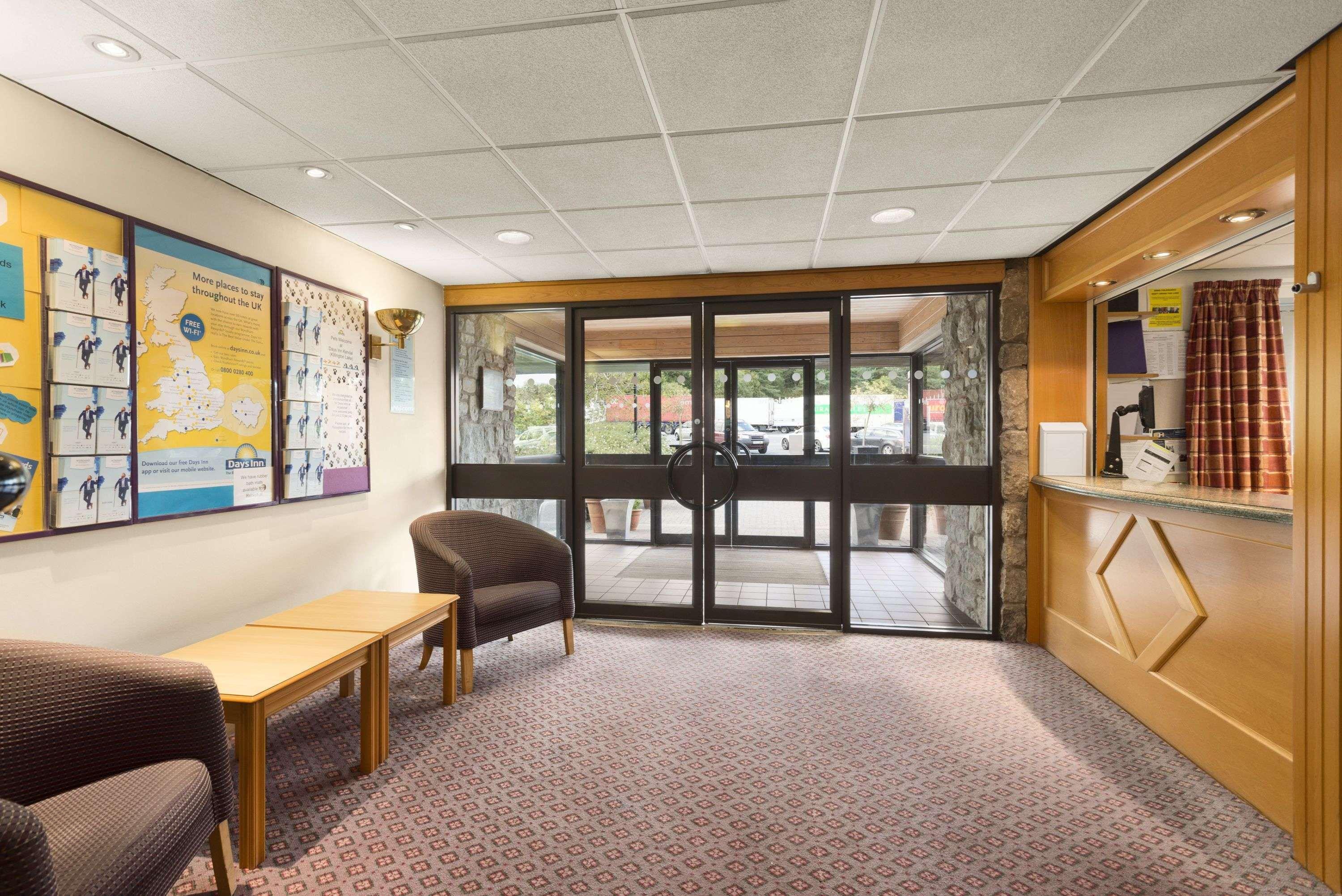 Days Inn Kendal - Killington Lake Экстерьер фото